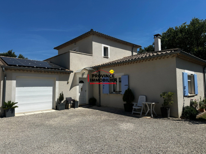 Elegante Villa avec de beaux volumes