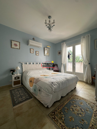 Elegante Villa avec de beaux volumes