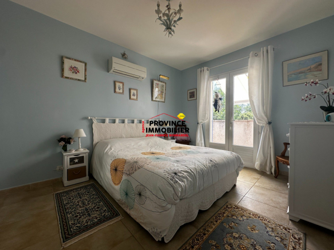 Elegante Villa avec de beaux volumes