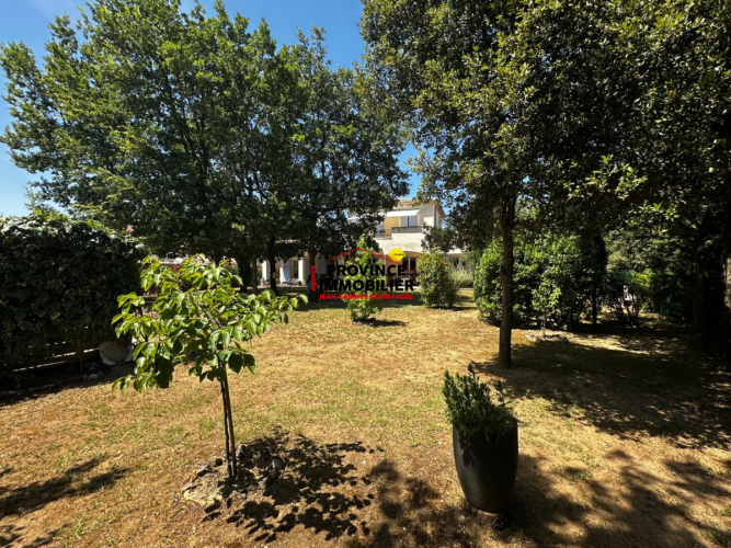 Elegante Villa avec de beaux volumes