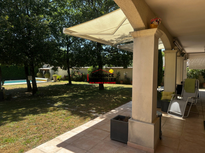 Elegante Villa avec de beaux volumes