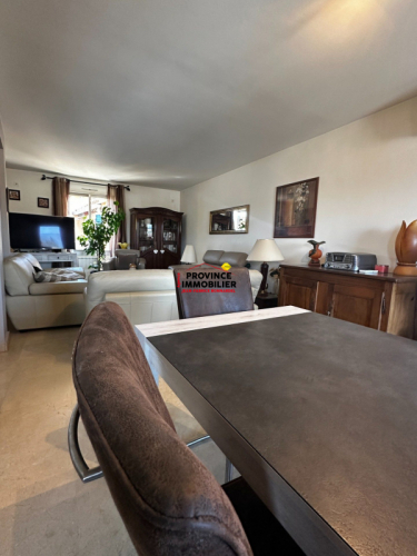 Spacieux Appartement avec 2 Balcons