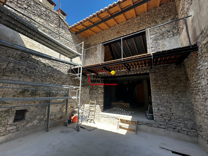 Maison de caractère au coeur du village