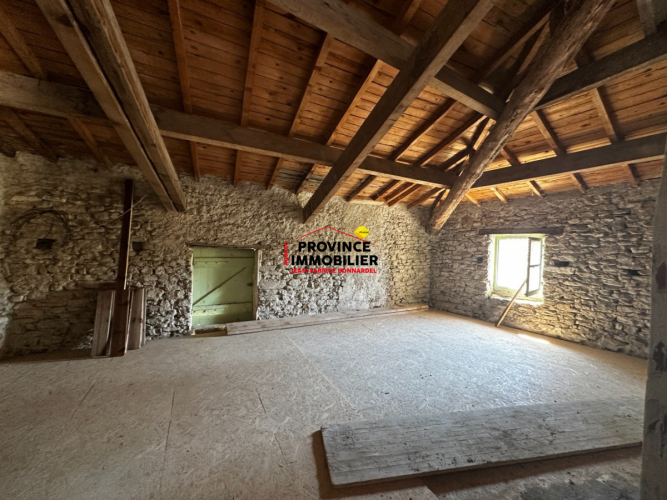 Maison de caractère au coeur du village