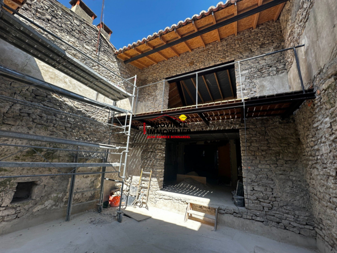 Maison de caractère au coeur du village