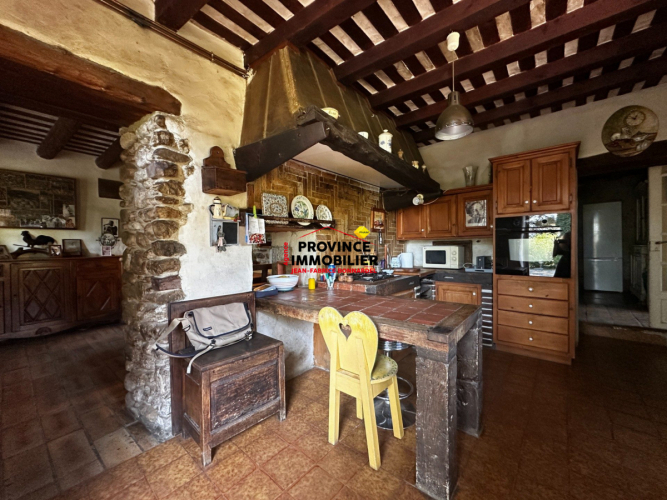 Propriété authentique avec vue dominante