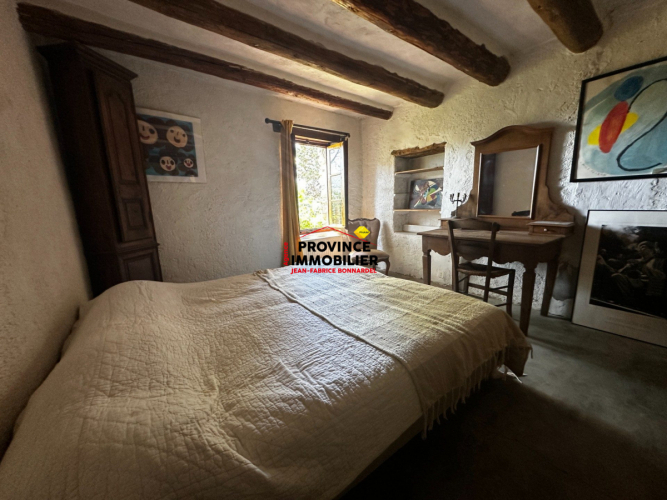 Propriété authentique avec vue dominante