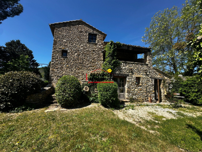 Propriété authentique avec vue dominante