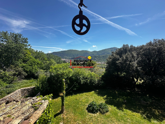 Propriété authentique avec vue dominante
