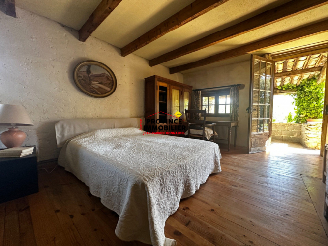 Propriété authentique avec vue dominante