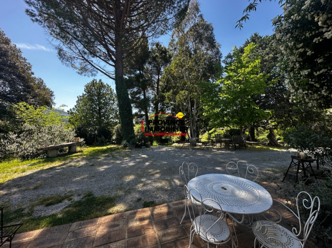 Propriété authentique avec vue dominante