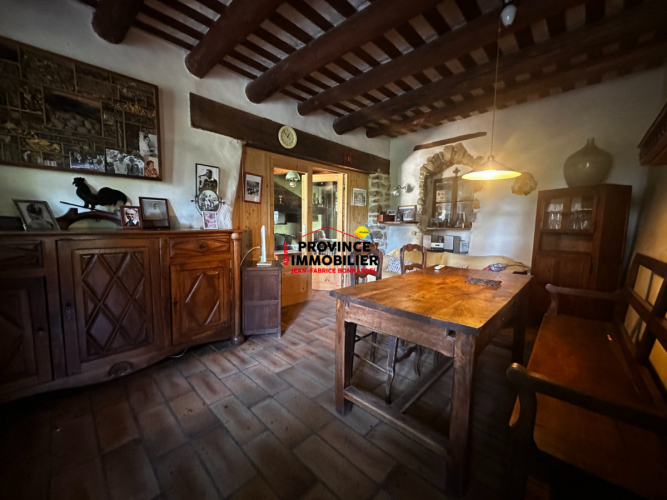 Propriété authentique avec vue dominante