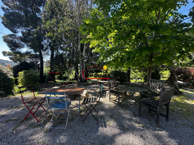 Propriété authentique avec vue dominante