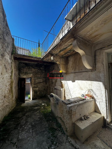 Maison de village à renover