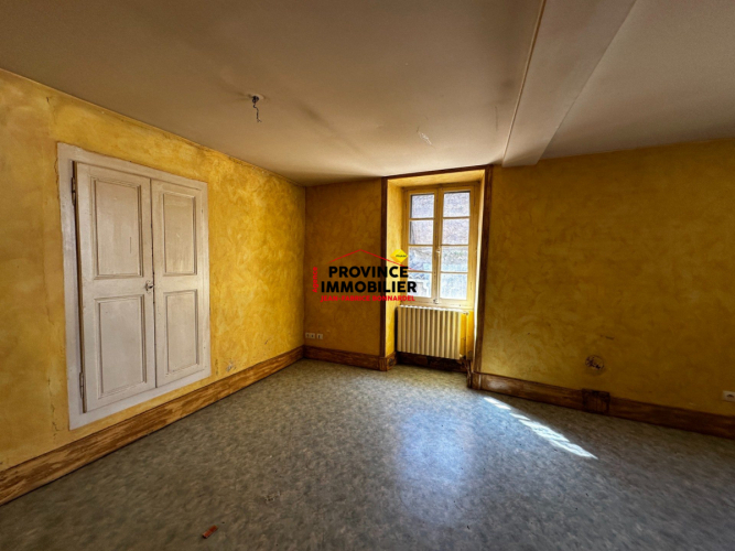 Maison de village à renover