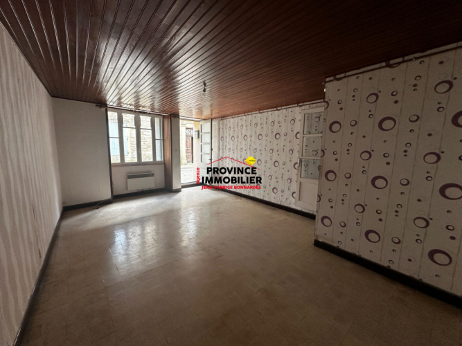 Maison de village avec potentiel intéressant