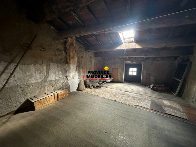 Maison de village avec potentiel intéressant