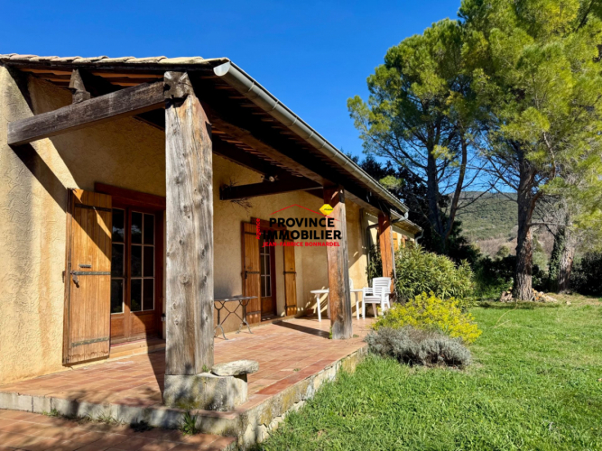 Villa provençale avec grand terrain