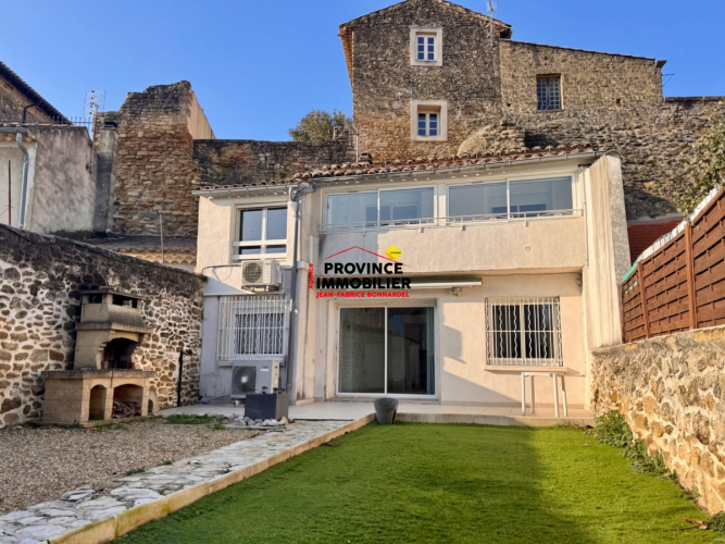 Maison de village au calme