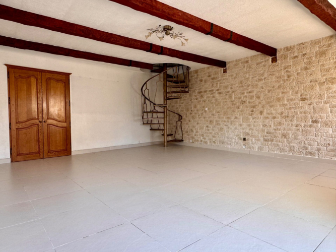 Maison de village au calme