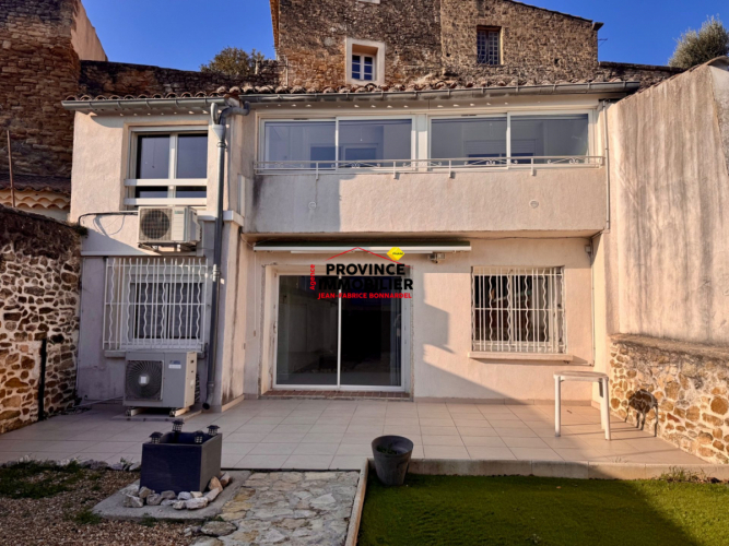Maison de village au calme