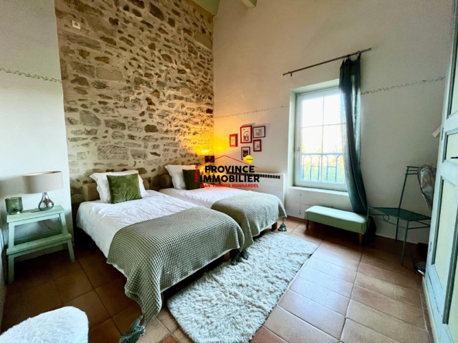 Propriété de charme au coeur d’un village avec commerces