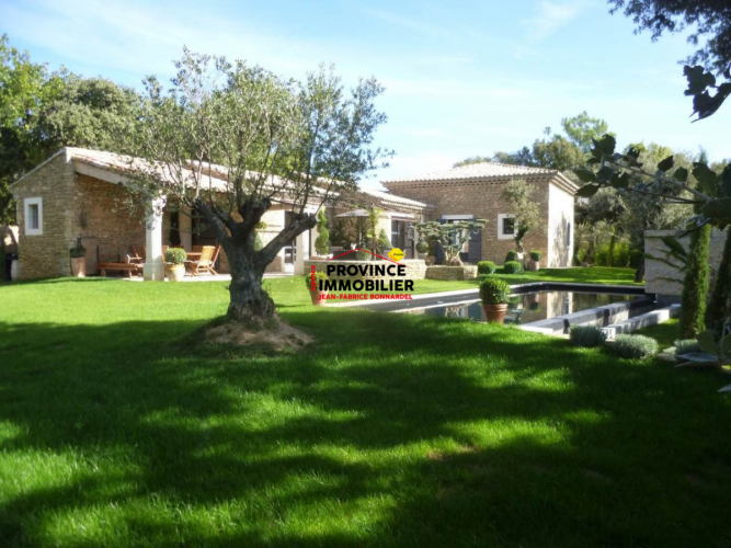 VILLA SUR LES HAUTEURS DE SUZE LA ROUSSE