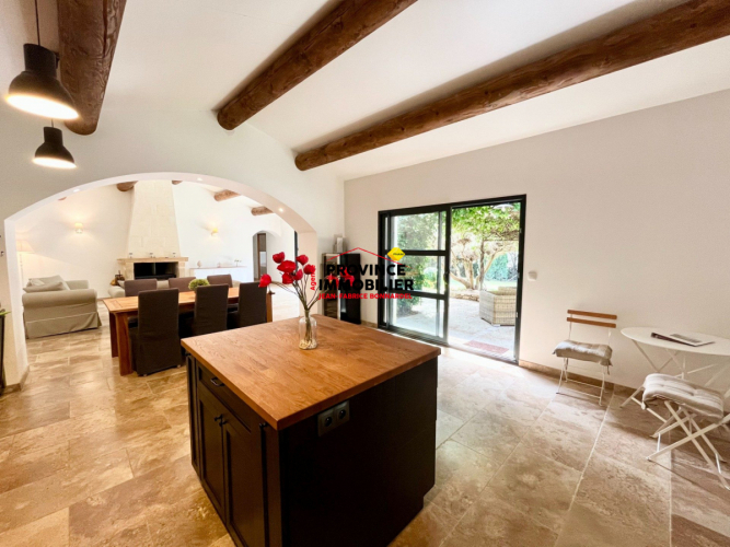 VILLA SUR LES HAUTEURS DE SUZE LA ROUSSE