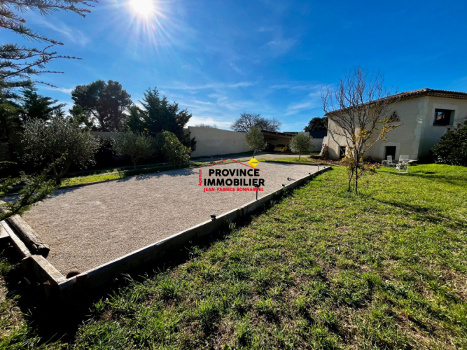 Villa de charme contemporaine sur 2500 m² de terrain et vue