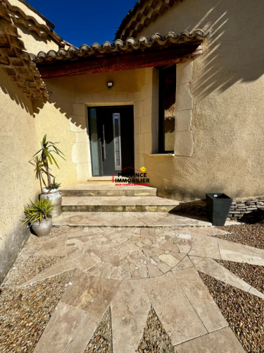 Villa de charme contemporaine sur 2500 m² de terrain et vue