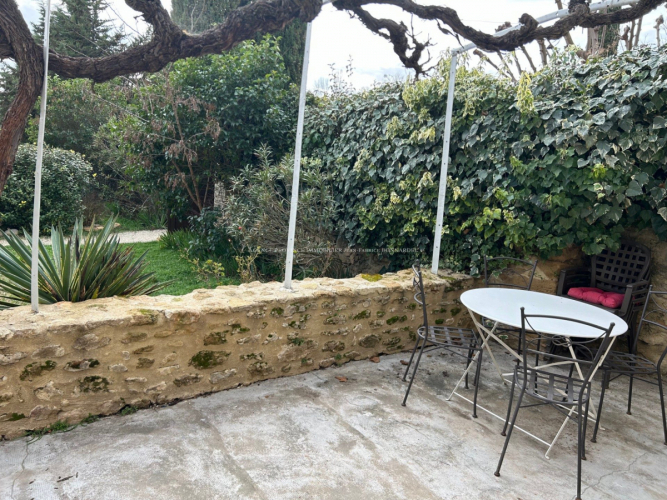 MAGNIFIQUE MAS MITOYEN AVEC TERRASSE