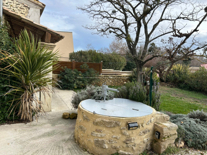 MAGNIFIQUE MAS MITOYEN AVEC TERRASSE