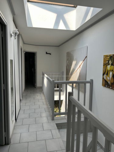 Immeuble avec commerce et logement de type 4