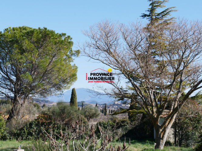 TERRAIN CONSTRUCTIBLE AVEC VUE