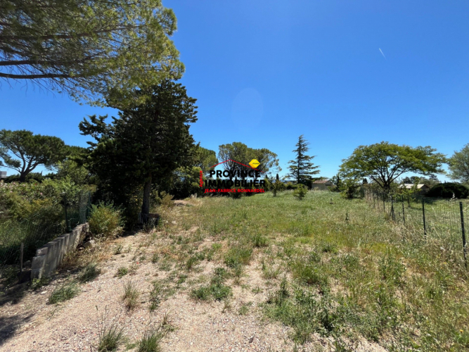 TERRAIN CONSTRUCTIBLE AVEC VUE