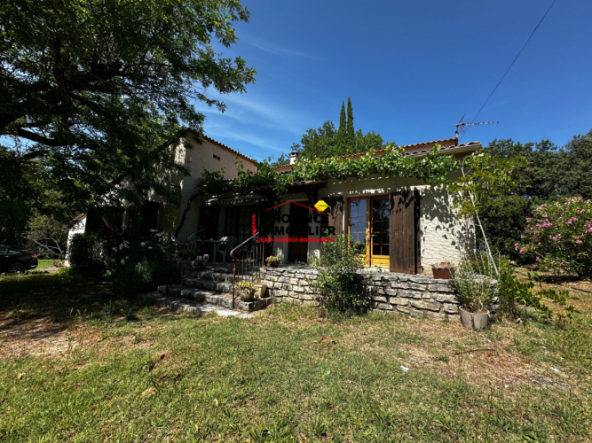 Villa avec grand terrain