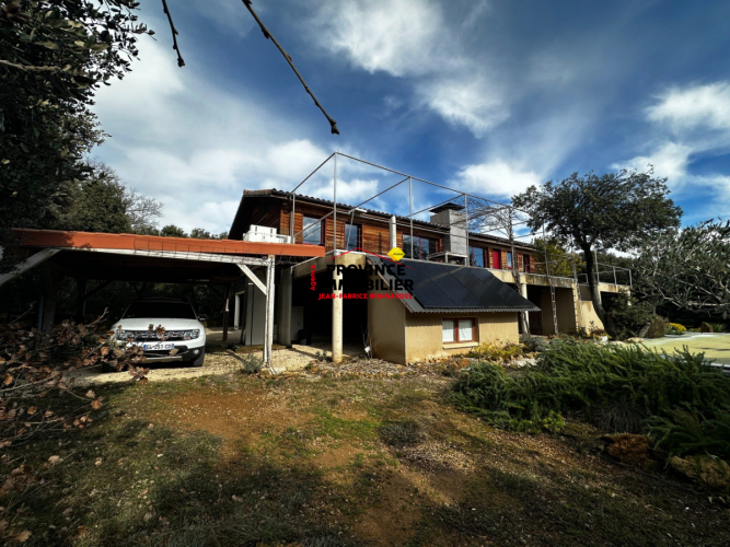 Très belle villa en ossature bois avec Vue magnifique sur le Mont Ventoux