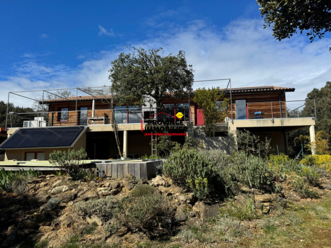 Très belle villa en ossature bois avec Vue magnifique sur le Mont Ventoux