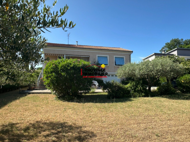 Maison soignée avec vue dégagée