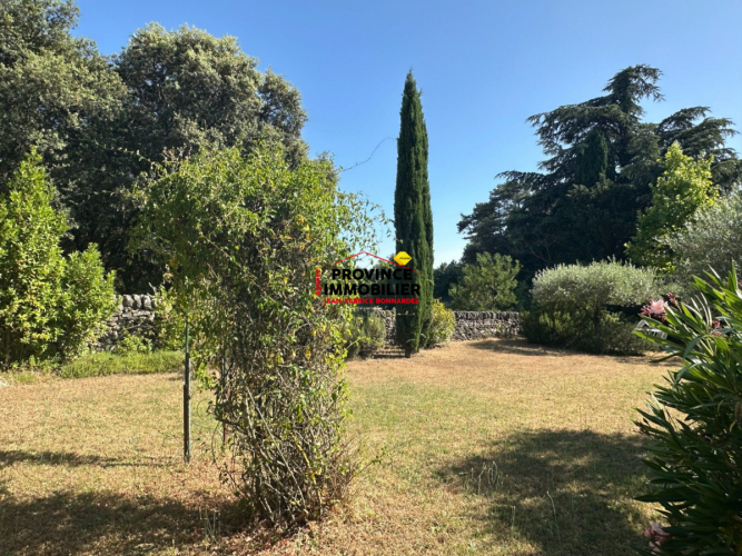 Maison soignée avec vue dégagée