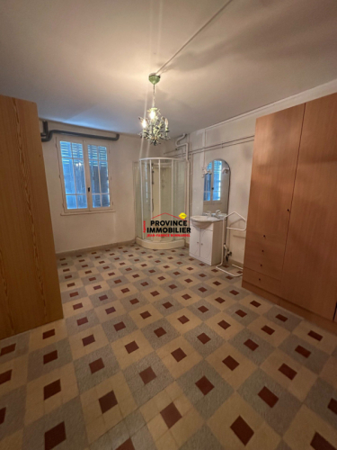 Maison soignée avec vue dégagée