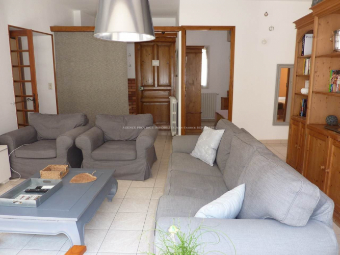MAISON DE VILLAGE AVEC PISCINE