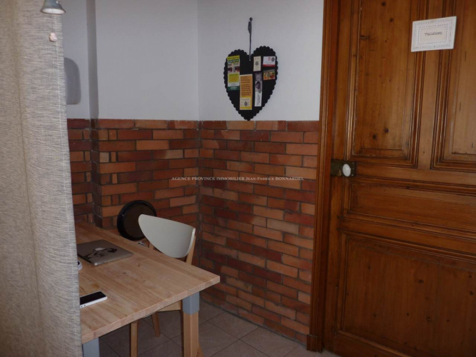 MAISON DE VILLAGE AVEC PISCINE