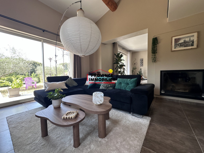 Magnifique Villa de standing sur grand terrain