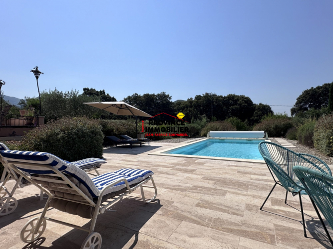 Magnifique Villa de standing sur grand terrain