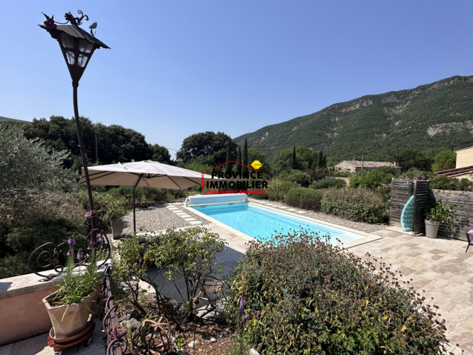 Magnifique Villa de standing sur grand terrain