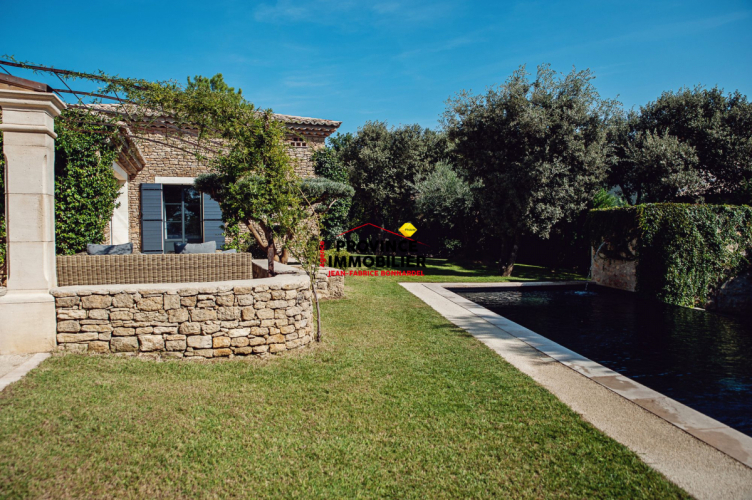 VILLA SUR LES HAUTEURS DE SUZE LA ROUSSE