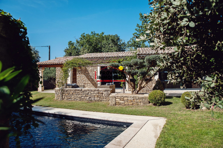 VILLA SUR LES HAUTEURS DE SUZE LA ROUSSE