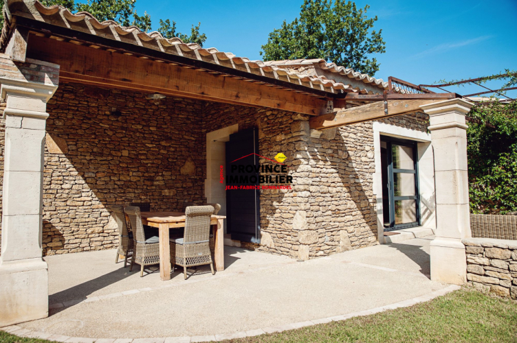 VILLA SUR LES HAUTEURS DE SUZE LA ROUSSE