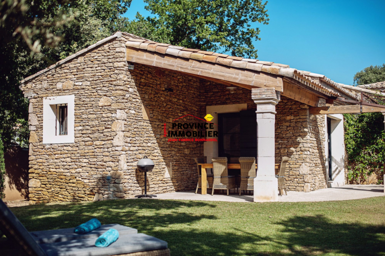 VILLA SUR LES HAUTEURS DE SUZE LA ROUSSE